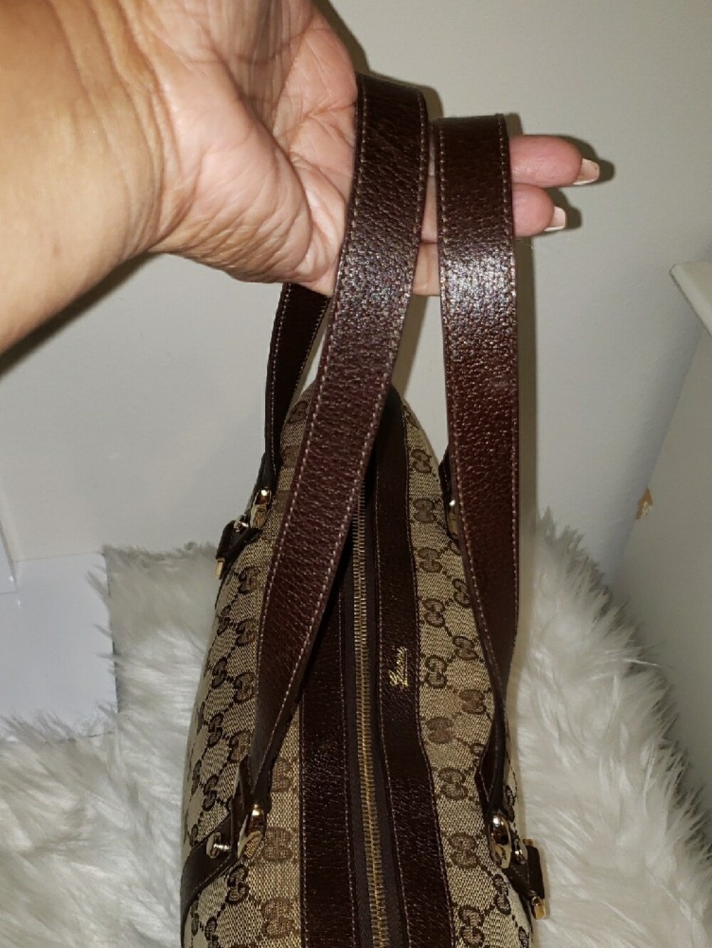 Gucci Beige GG Canvas Shoulder Bag with Dark Brown Leather Trim - Picture 15 of 16